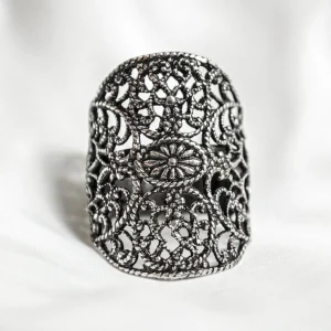 Lotta Djossou Bague Dentelle Sale