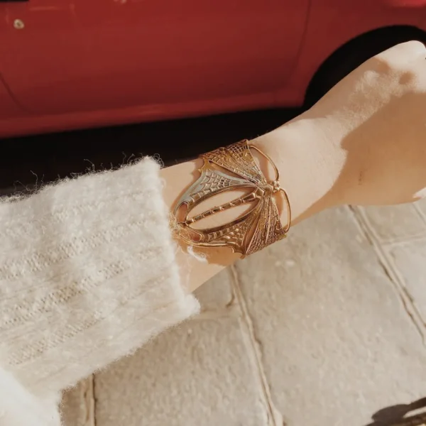Lotta Djossou Bracelet Libellule Volant Doré Fashion