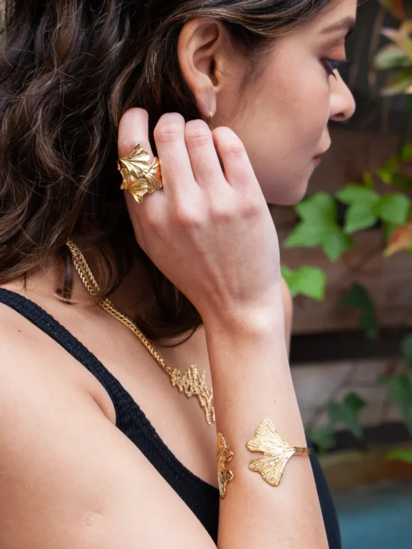 Lotta Djossou Bracelet Petite Feuille de Ginkgo Doré Best