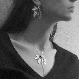 Lotta Djossou Collier Laurier Sale
