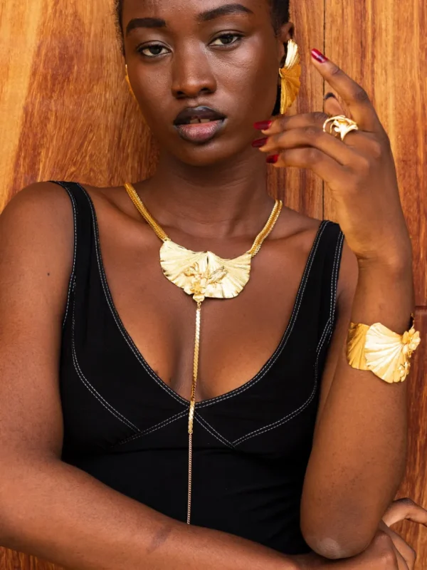 Lotta Djossou Collier Prisca Doré New